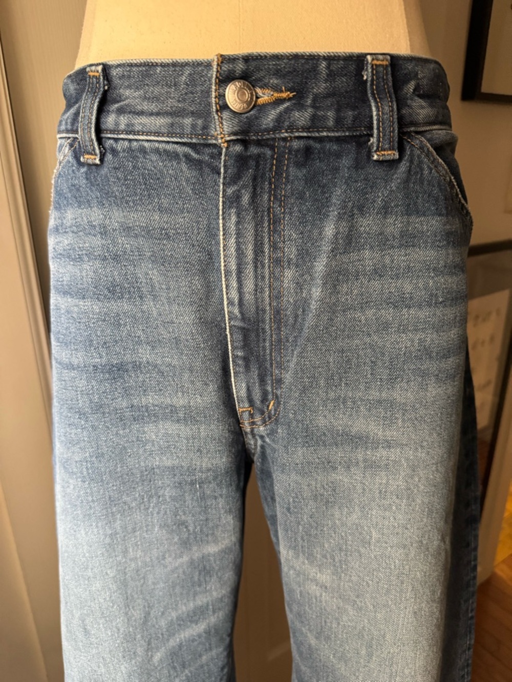 Madewell Balloon Jean in Greendale Wash - Picture 9 of 10